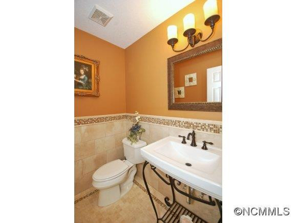 200 Forest Knoll Court - Photo 17
