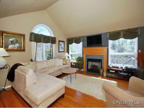 200 Forest Knoll Court - Photo 3