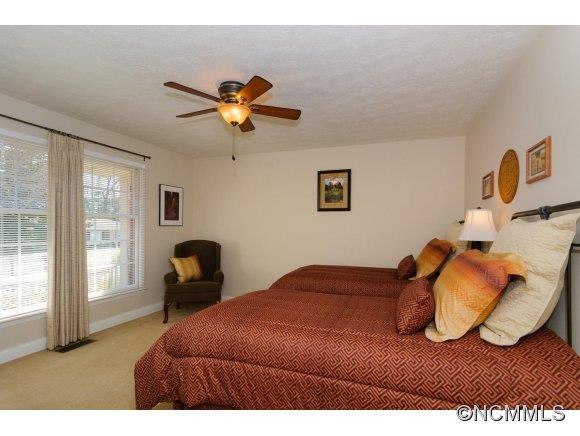 8 Braddock Way - Photo 13