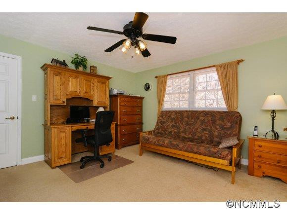 8 Braddock Way - Photo 19