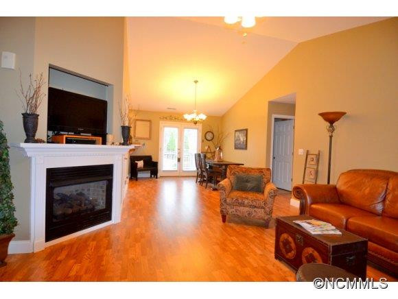 34 Edmond Woods - Photo 3