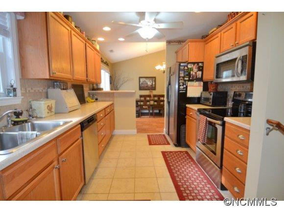 34 Edmond Woods - Photo 6