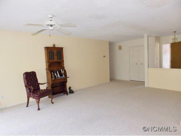 88 unit9 Laurelwood - Photo 3
