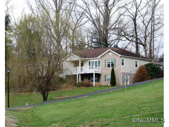 65 Knollview Drive