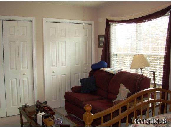 65 Knollview Drive - Photo 16
