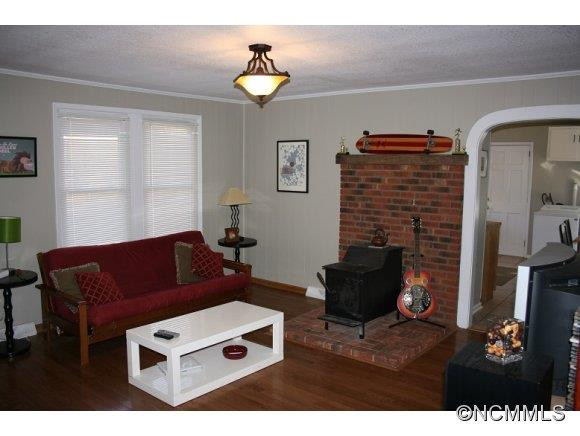 144 CLUBHOUSE DRIVE - Photo 2