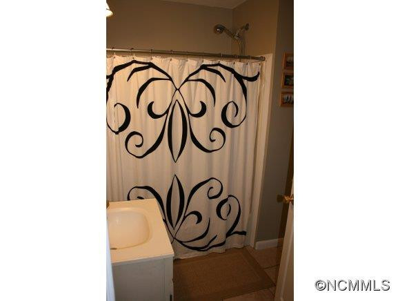 144 CLUBHOUSE DRIVE - Photo 7