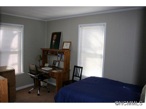 144 CLUBHOUSE DRIVE - Photo 9