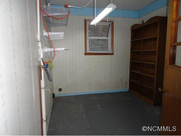 313 SAUNOOK ROAD - Photo 17