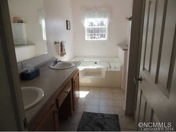 35 Standhill Dr. - Photo 18