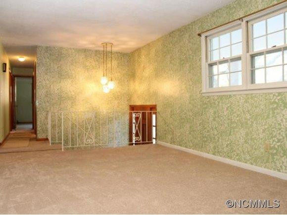 914 ASHLEY LANE - Photo 3
