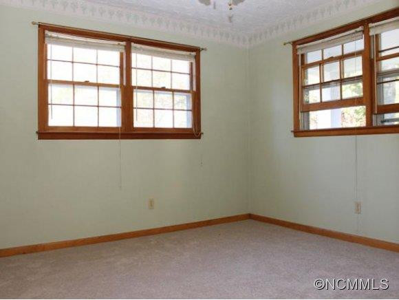 914 ASHLEY LANE - Photo 6
