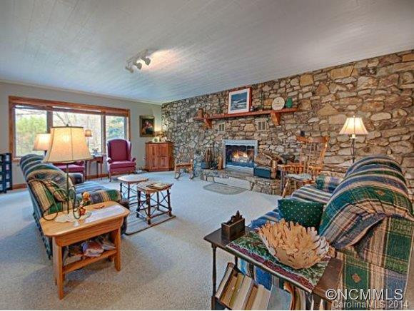 28 OCONALUFTEE COVE - Photo 9