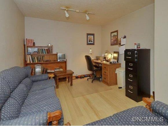 2585 N. MILLS RIVER ROAD - Photo 9