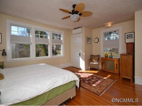 264 MONTFORD AVENUE - Photo 12