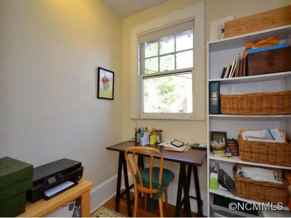 264 MONTFORD AVENUE - Photo 15