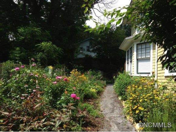264 MONTFORD AVENUE - Photo 21