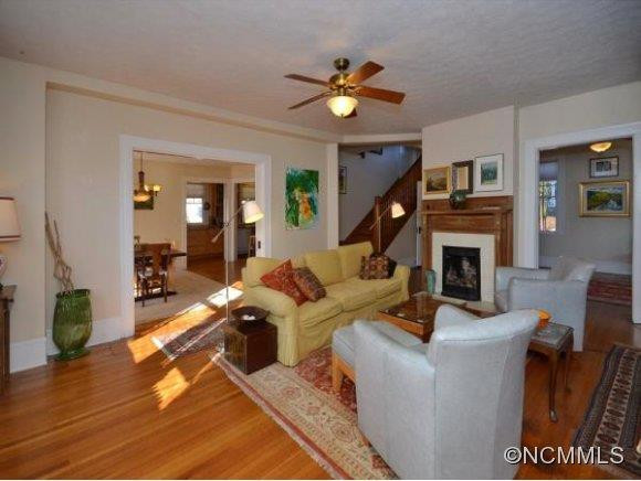 264 MONTFORD AVENUE - Photo 4