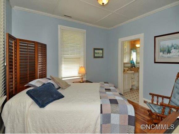 411 SPRING STREET - Photo 8