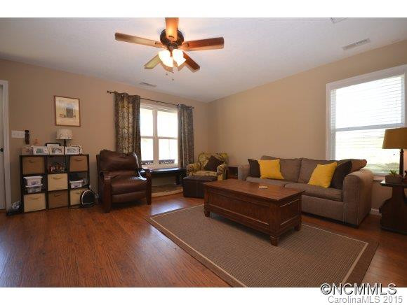 1 Dogwood Lane - Photo 3