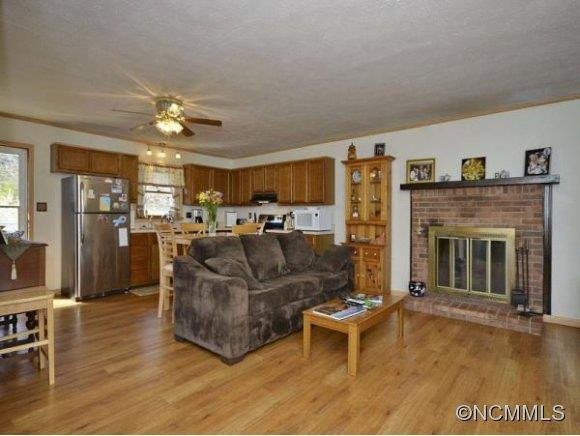 20 MOUNTAIN DR - Photo 2