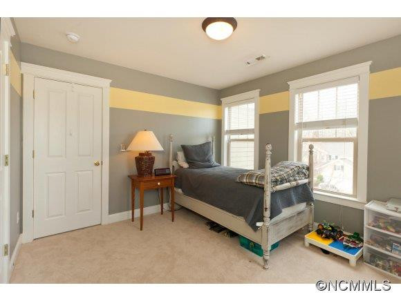 411 Mountain Wasp Drive - Photo 17