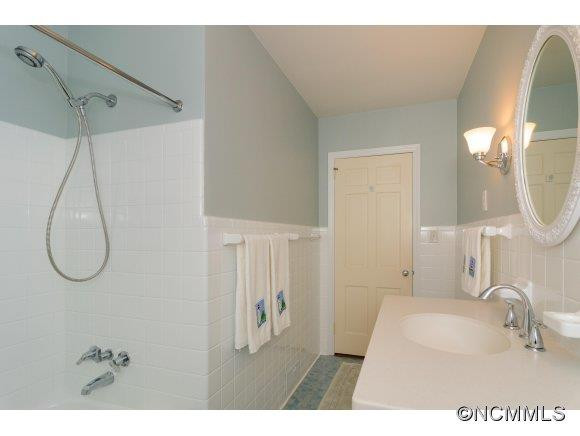 2620 Kanuga Pines Drive - Photo 17