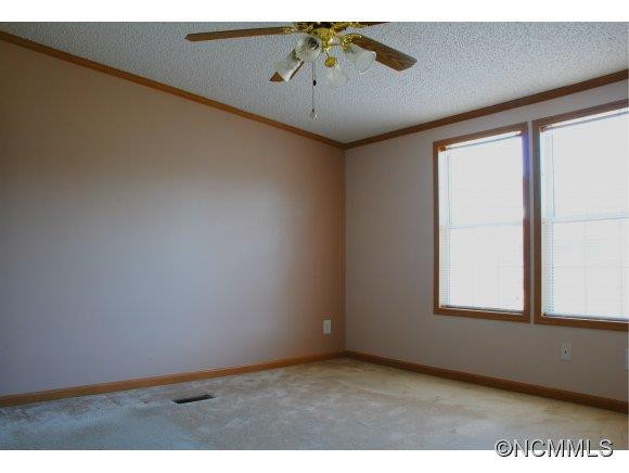 304 Riverwind Drive - Photo 12