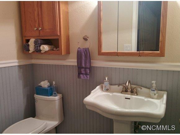 1 Lornelle Place - Photo 7