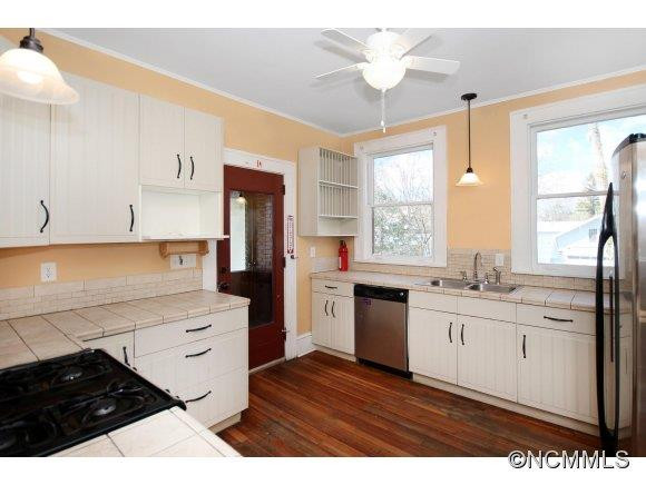 75 Madison Ave - Photo 12