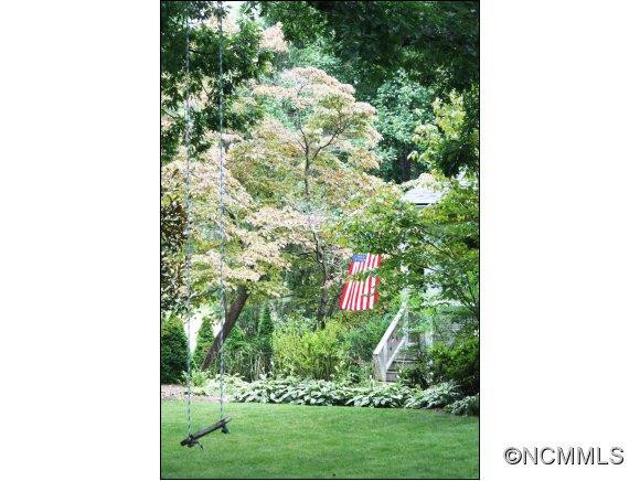 115 Windsor Road - Photo 2