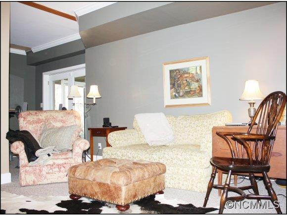 115 Windsor Road - Photo 15