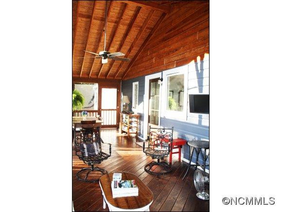 115 Windsor Road - Photo 17
