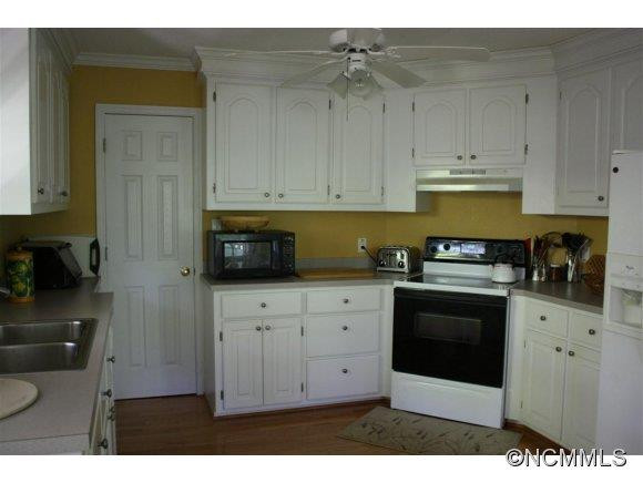 177 Staghorn Drive - Photo 4