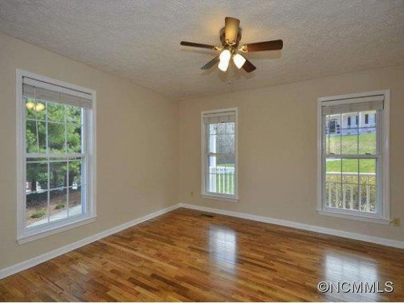 23 SURREY RUN - Photo 4