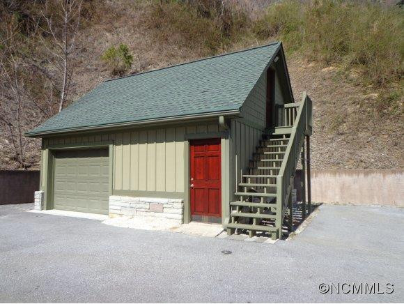 488 MAIN ST - Photo 7