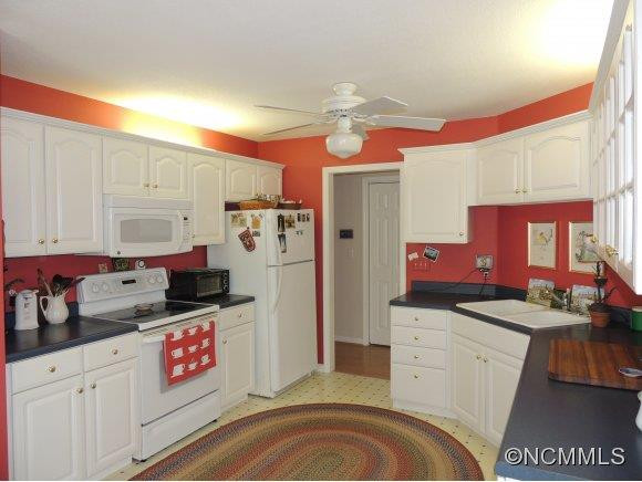 516 Oakwilde  Drive - Photo 10