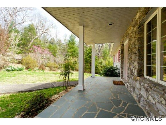 9 Sourwood Lane - Photo 2