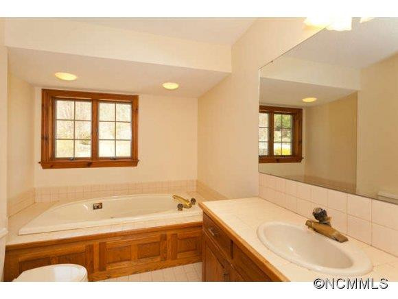 9 Sourwood Lane - Photo 11