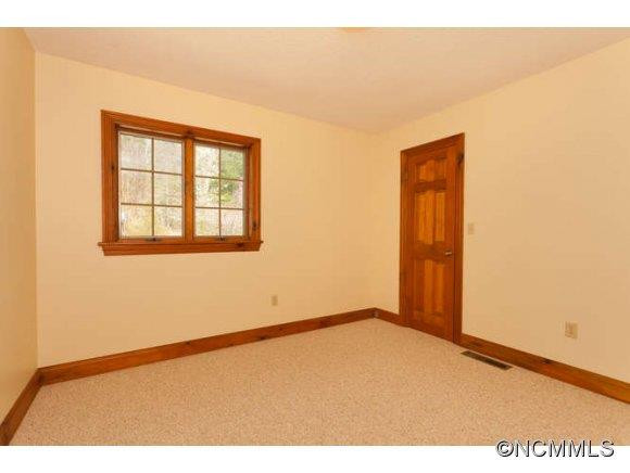 9 Sourwood Lane - Photo 13