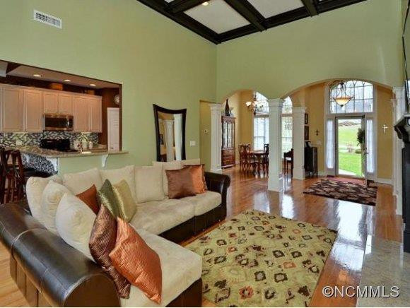 22 BAINBRIDGE COURT - Photo 2