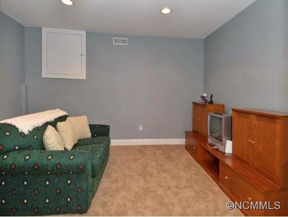 22 BAINBRIDGE COURT - Photo 19