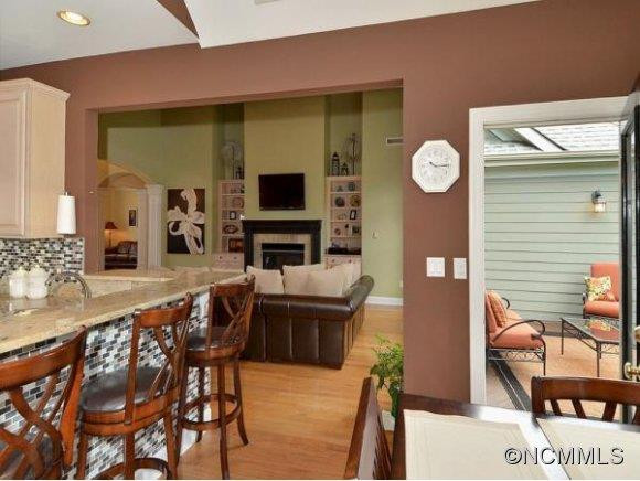 22 BAINBRIDGE COURT - Photo 7