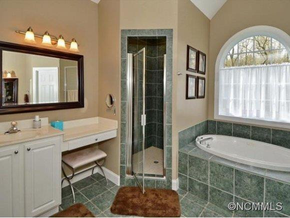 22 BAINBRIDGE COURT - Photo 10