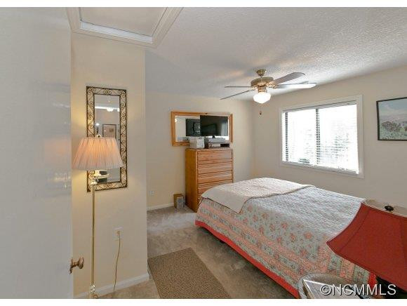 82 Laurelwood Circle, Unit 15 - Photo 19