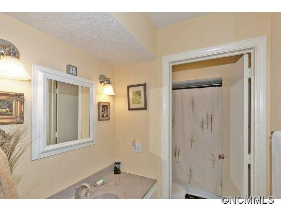 82 Laurelwood Circle, Unit 15 - Photo 20