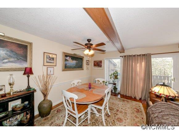 82 Laurelwood Circle, Unit 15 - Photo 9