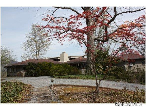 260 Country Club Heights Rd.