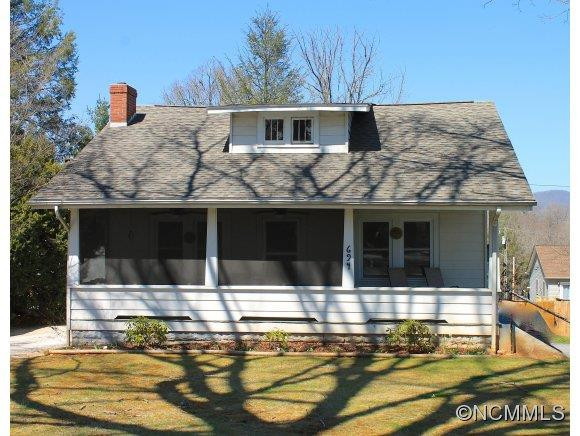 694 Fairview Rd - Photo 2
