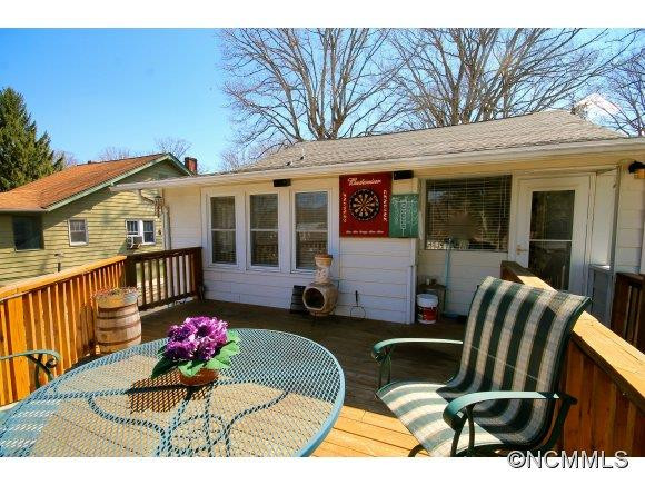 694 Fairview Rd - Photo 18
